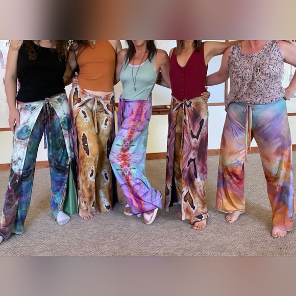 Wrap Around pants. Available In Other Designs N Colors S/M And M/L - Picture 6 of 13